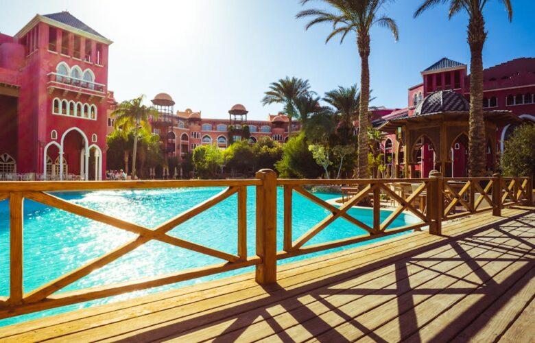 découvrez les destinations ensoleillées idéales pour vos prochaines vacances. plages de sable doré, paysages époustouflants et cultures vibrantes vous attendent pour une échappée belle sous le soleil.